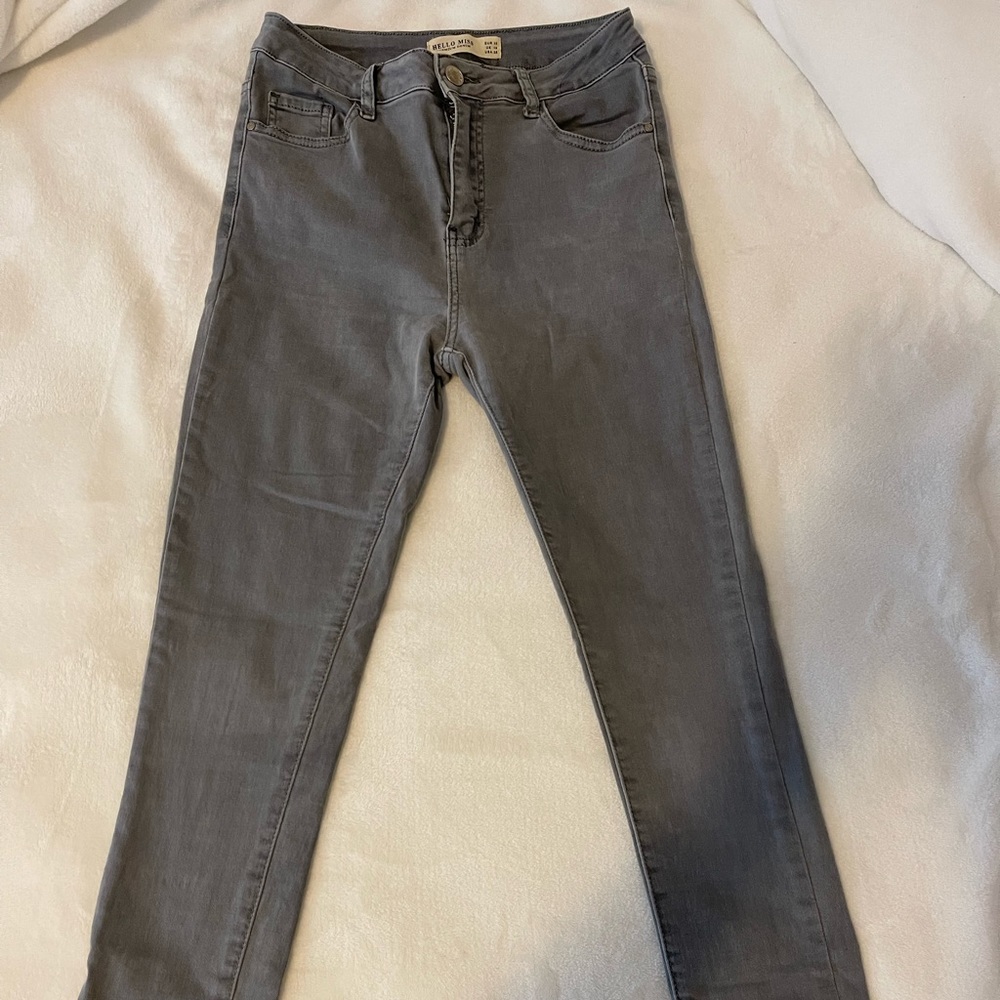 Grey skinny jeans